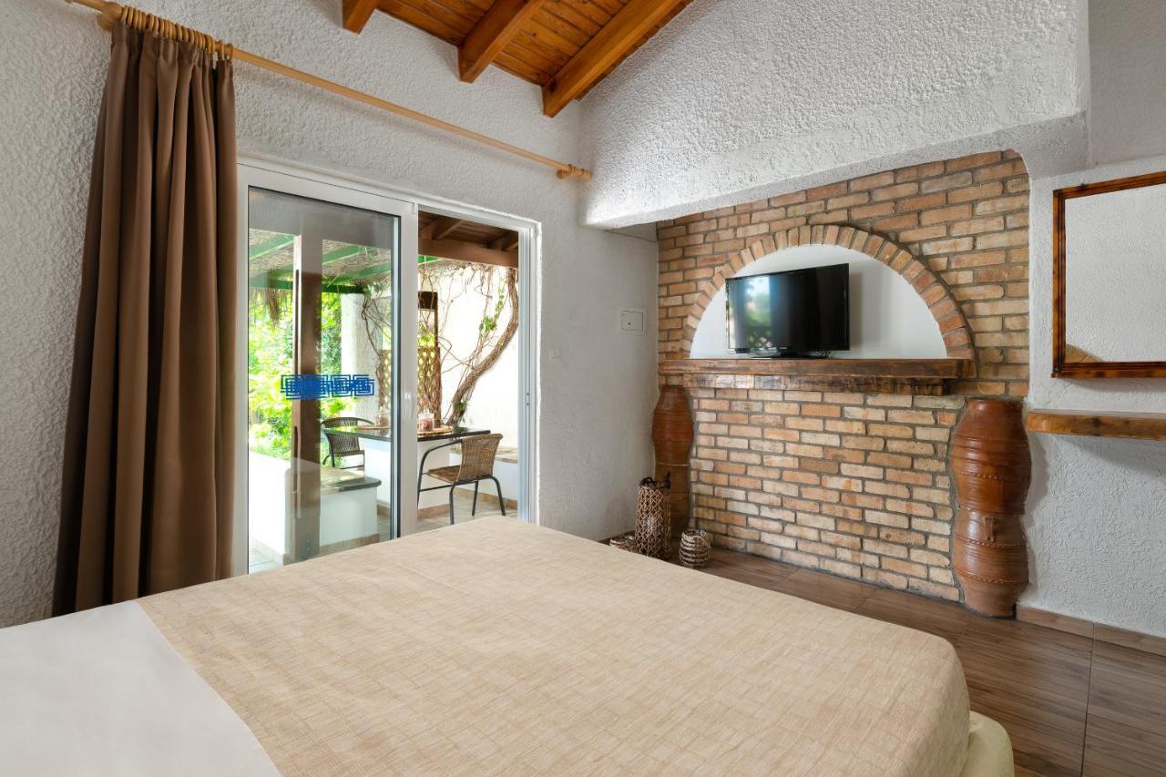 Elefteria Apts & Suites Kolymbia Esterno foto