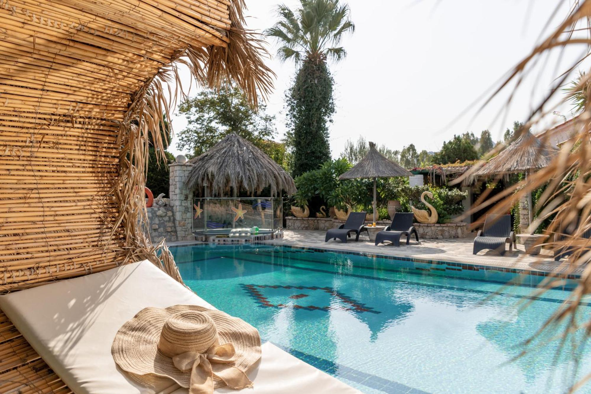 Elefteria Apts & Suites Kolymbia Esterno foto