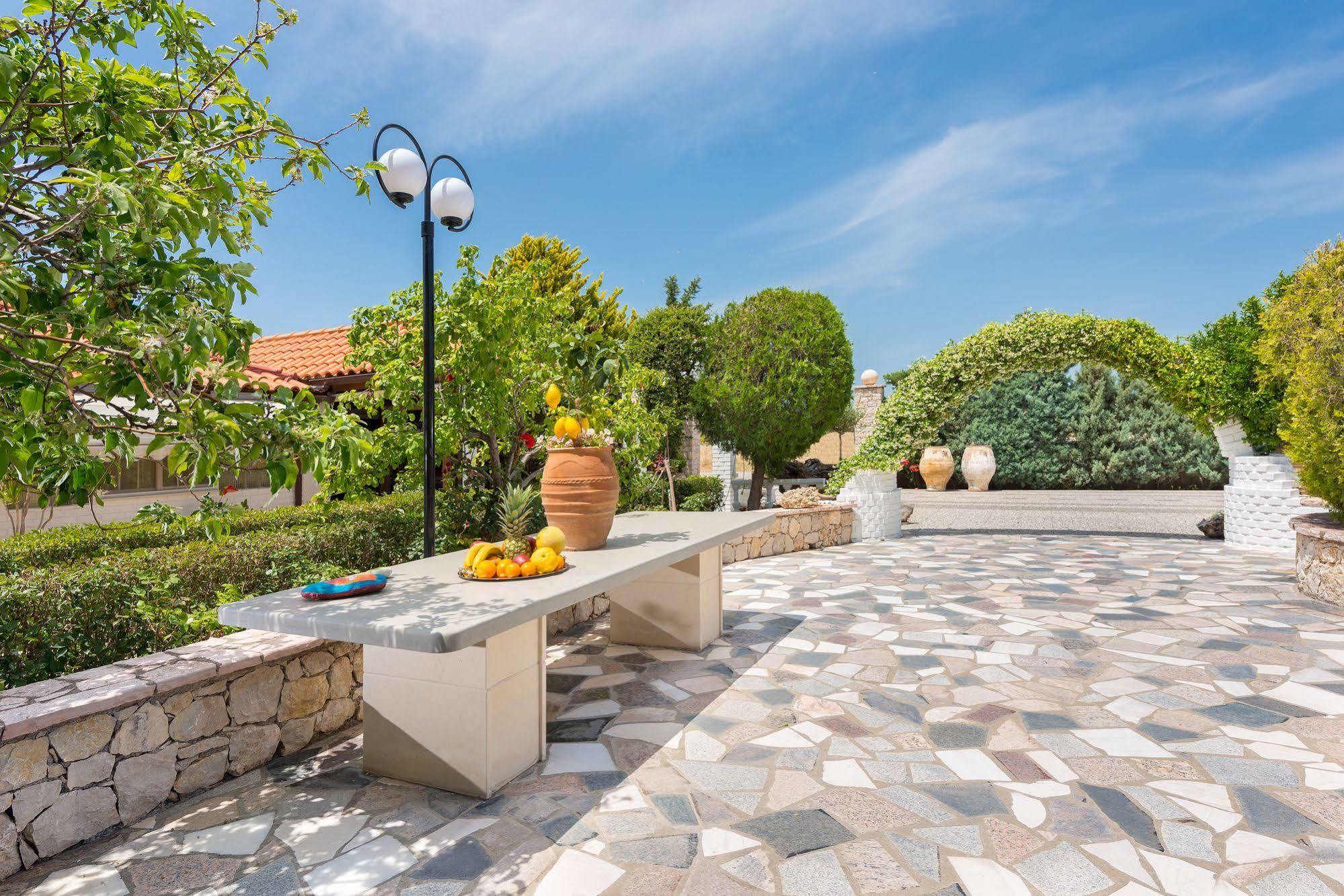 Elefteria Apts & Suites Kolymbia Esterno foto